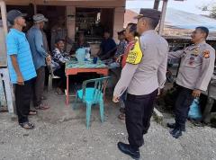 Polda Riau Sambangi Posko Pemenangan, Ajak Masyarakat Pilkada Damai dan Bebas Hoaks